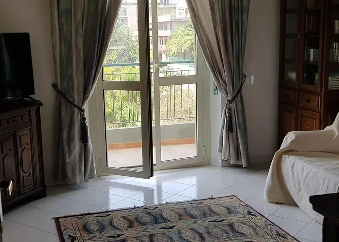 On The Park .mare E Storia! Lägenhet